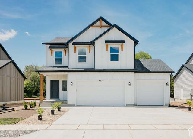 Property at 935 W Columbia Ct S #104, Riverdale, UT 84405, 3 beds, 2.5 baths