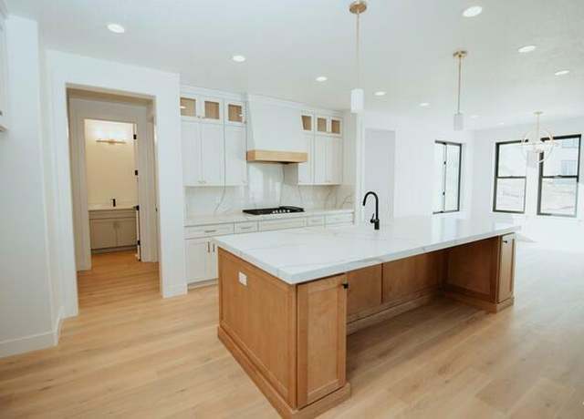 Property at 101 E 1455 S #23, Salem, UT 84653, 5 beds, 3.5 baths