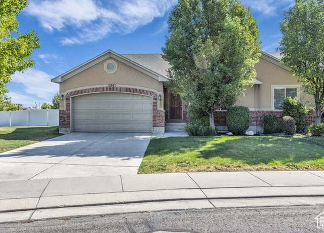 Property at 13071 S Pioneer Park Dr W, Herriman, UT 84096, 3 beds, 2 baths