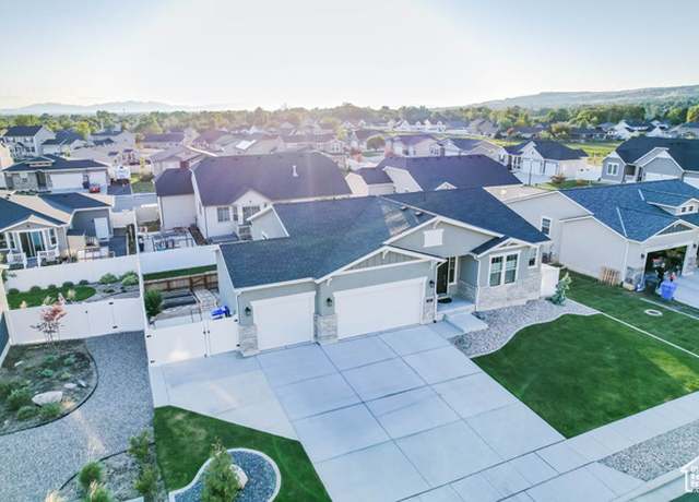 Property at 1879 N 925 E, North Ogden, UT 84414, 5 beds, 3 baths