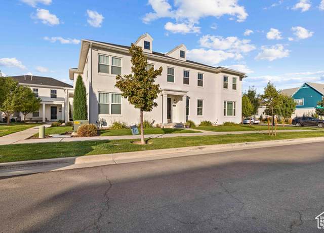 Property at 10643 S Lamond Dr, South Jordan, UT 84009, 3 beds, 2.5 baths