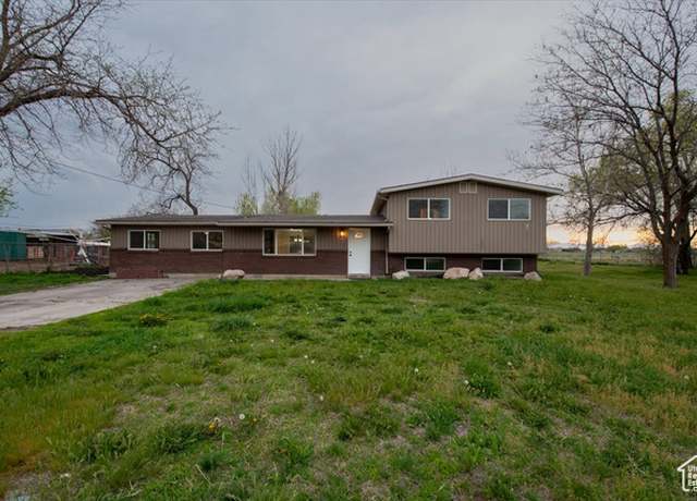 Property at 2389 S 4300 W, Taylor, UT 84401, 4 beds, 2.5 baths
