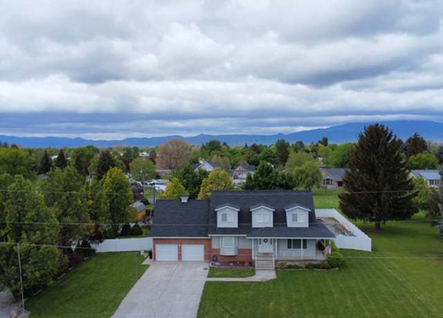 Property at 135 N 3rd E, Preston, ID 83263, 5 beds, 2.5 baths