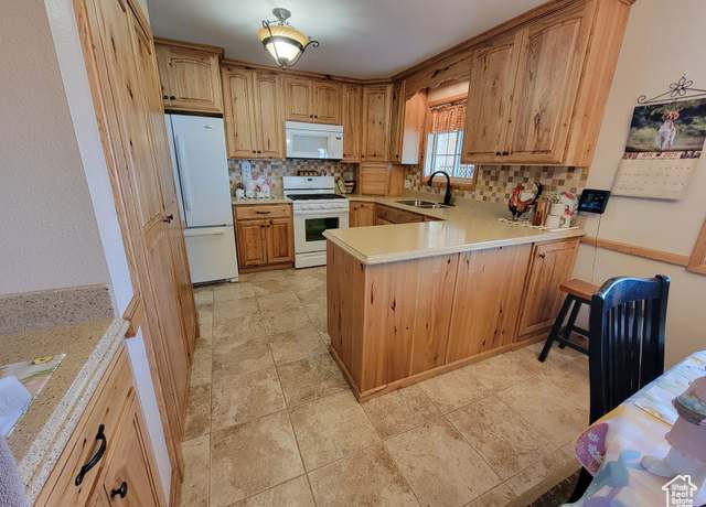 Property at 175 E 300 N, Santaquin, UT 84655, 5 beds, 2 baths
