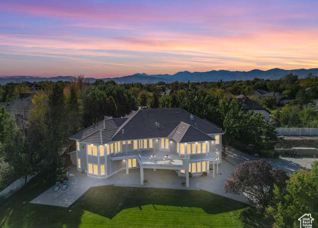 Property at 11131 S Palisade Rim Cir, South Jordan, UT 84095, 6 beds, 6 baths