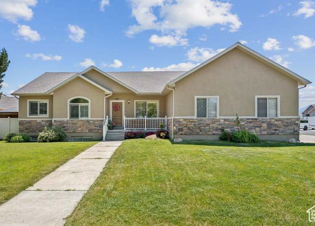 Property at 562 E 260 S, Midway, UT 84049, 6 beds, 3 baths