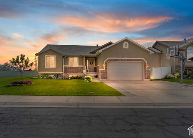 Property at 795 W Willowbrook Ln, Pleasant View, UT 84404, 5 beds, 3 baths