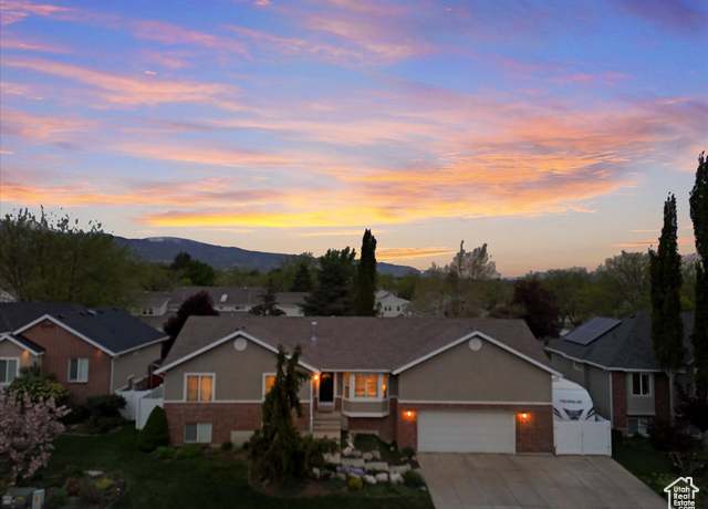 Property at 147 W 925 N, Centerville, UT 84014, 5 beds, 2 baths