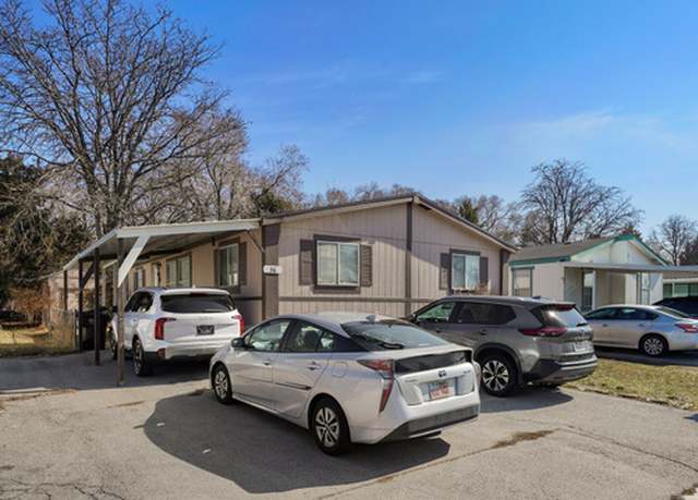 Property at 36 Tiny Wood Dr, Sandy, UT 84070, 3 beds, 2 baths