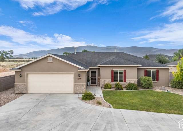 Property at 1794 N Magnolia Ln, Cedar City, UT 84721, 3 beds, 2 baths