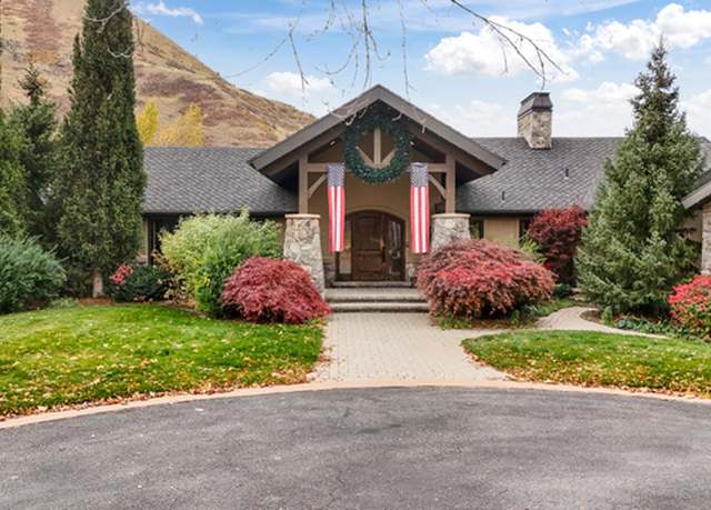 Property at 3152 E Canyon Rd S, Springville, UT 84663, 7 beds, 5.5 baths