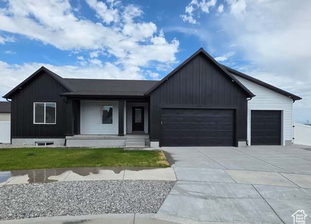 Property at 427 E Redwood Ln #120, Grantsville, UT 84029, 3 beds, 2 baths