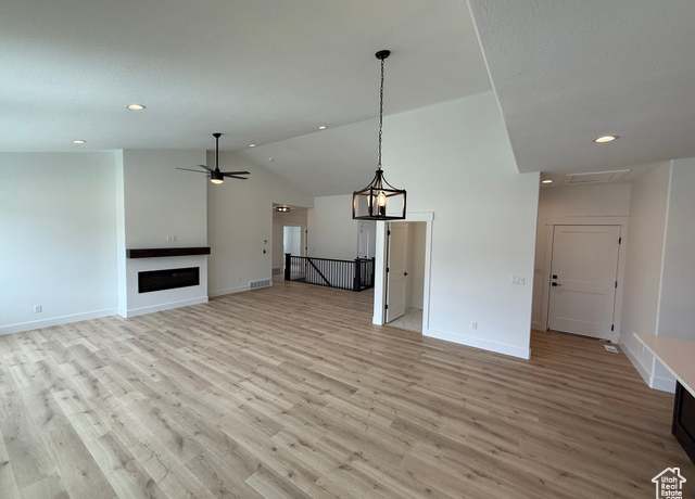 Property at 5212 N Roma Ln, Stansbury Park, UT 84074, 6 beds, 3 baths