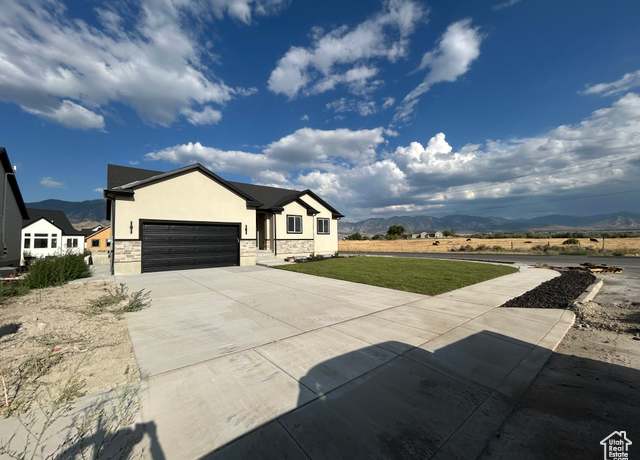 Property at 5212 N Roma Ln, Stansbury Park, UT 84074, 6 beds, 3 baths