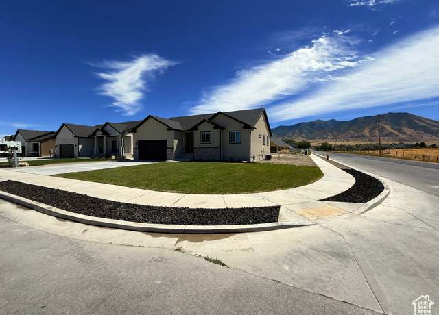 Property at 5212 N Roma Ln, Stansbury Park, UT 84074, 6 beds, 3 baths