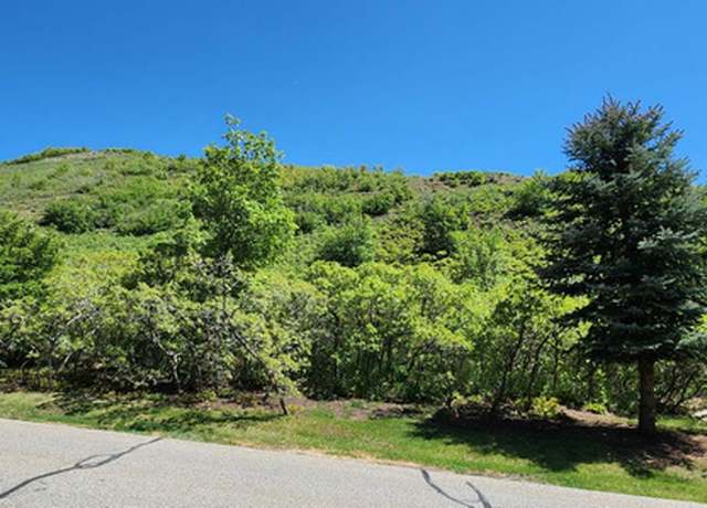Property at 3002 E Carrigan Dr, Salt Lake City, UT 84109