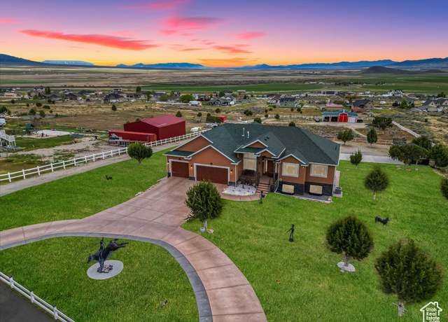 Property at 2521 W Ridgeline Rd, Stockton, UT 84071, 6 beds, 3.5 baths