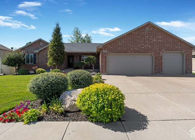 Property at 641 W 3550 S, Riverdale, UT 84405, 6 beds, 3.5 baths