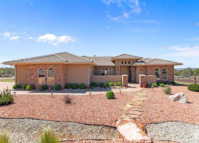 Property at 1374 E Big Pinion Ln, Apple Valley, UT 84737, 4 beds, 2 baths