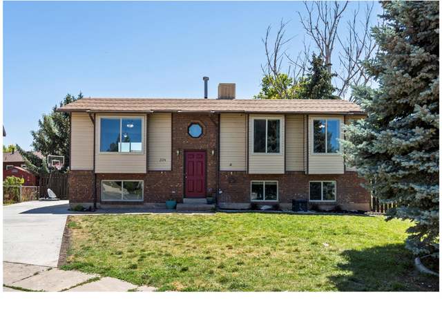 Property at 224 E 1950 S, Clearfield, UT 84015, 6 beds, 2 baths