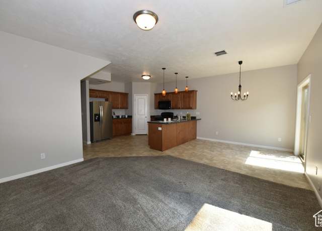 Property at 6906 S Village Haven Ln, Midvale, UT 84047, 3 beds, 2.5 baths