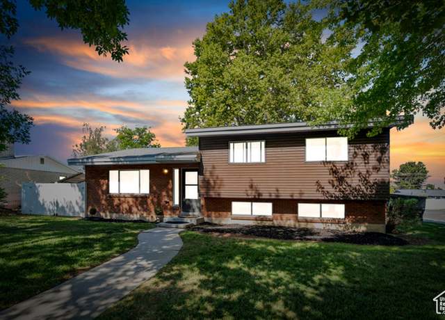Property at 6300 S Ashwood Dr, Murray, UT 84121, 4 beds, 2.5 baths