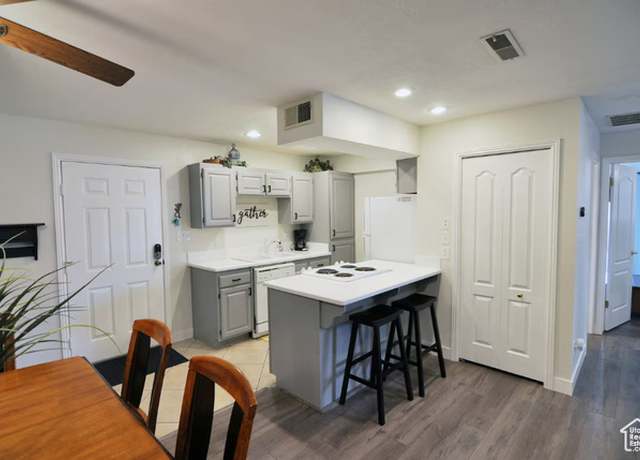Property at 860 S Village Rd Unit H-2, St. George, UT 84770, 2 beds, 1 bath