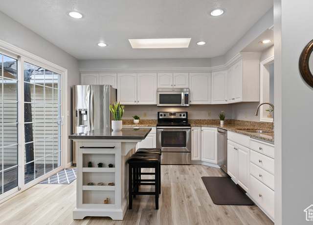 Property at 845 N Valley View Dr #902, St. George, UT 84770, 3 beds, 3 baths