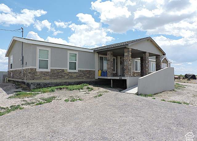 Property at 515 W 500 S, Hinckley, UT 84635, 4 beds, 2 baths