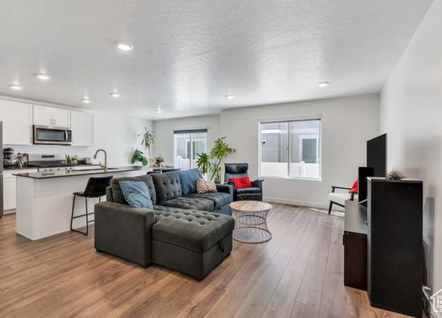 Property at 1073 E Dory Boat Rd, Saratoga Springs, UT 84045, 3 beds, 2.5 baths