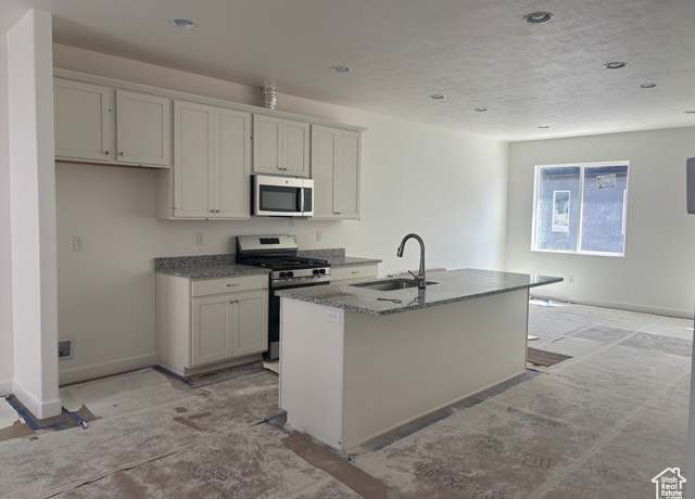 Property at 807 W 500 S #325, American Fork, UT 84003, 3 beds, 2.5 baths