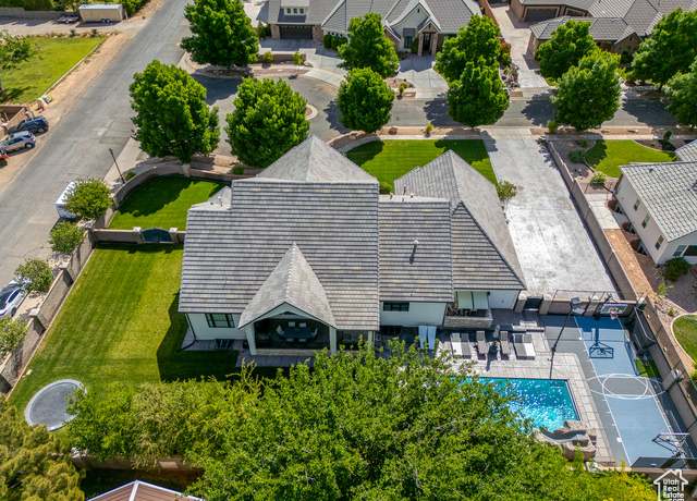 Property at 684 S 990 W, Hurricane, UT 84737, 6 beds, 4 baths