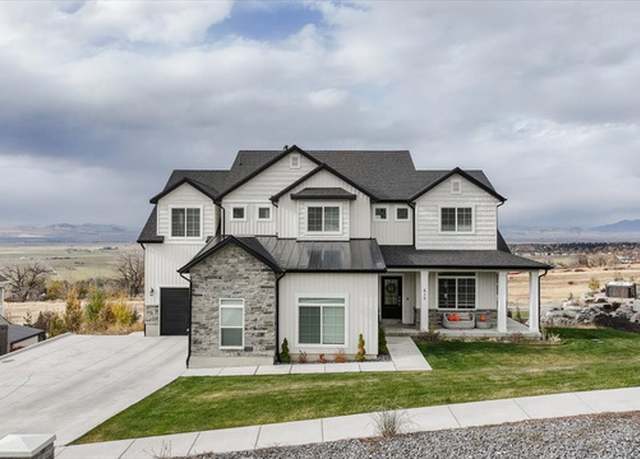 Property at 615 N 750 E, Hyde Park, UT 84318, 5 beds, 2.5 baths