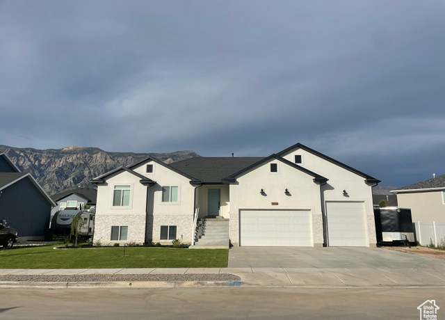 Property at 3834 N 2550 W, Farr West, UT 84404, 6 beds, 4 baths