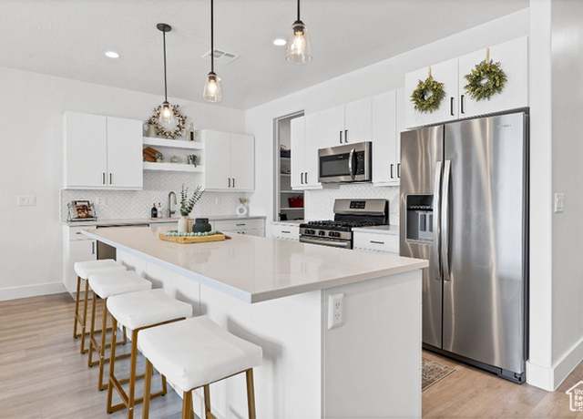 Property at 687 S Guy Ln #27, Ivins, UT 84738, 3 beds, 2.5 baths