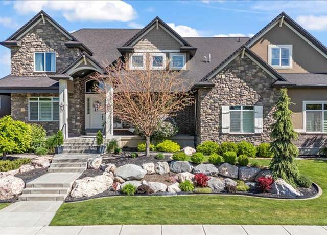 Property at 916 Country Ln, Farmington, UT 84025, 6 beds, 5 baths