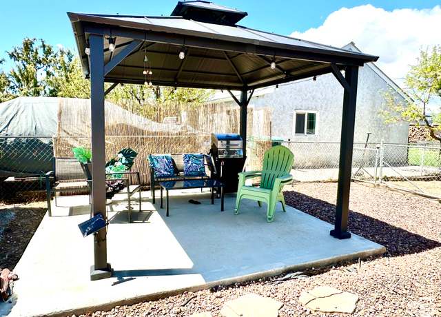 Property at 439 E 400 S, Vernal, UT 84078, 3 beds, 2 baths