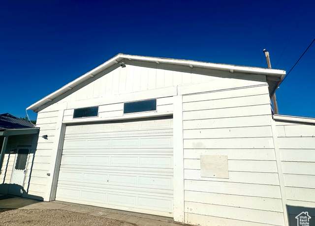 Property at 439 E 400 S, Vernal, UT 84078, 3 beds, 2 baths