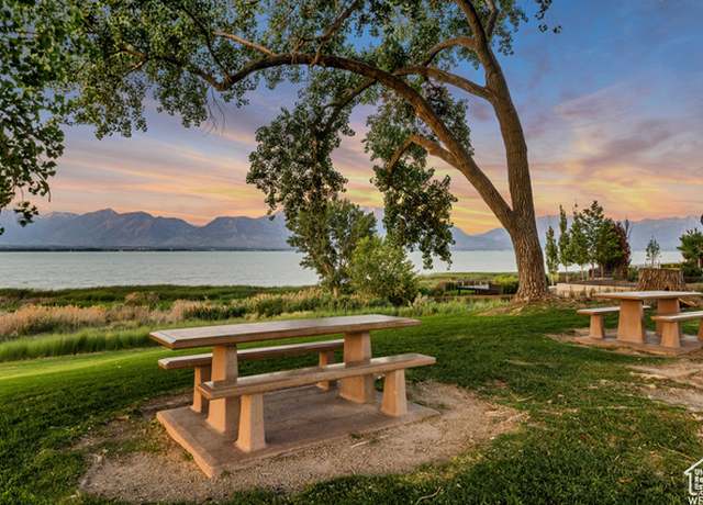 Property at 67 E Summer Pl S, Saratoga Springs, UT 84045, 5 beds, 3 baths