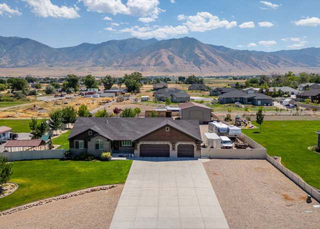 Property at 4390 N Diamond Ln, Erda, UT 84074, 6 beds, 3.5 baths