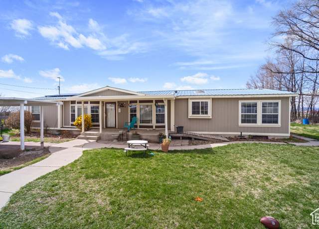 Property at 5801 S 7100 W, Hooper, UT 84315, 5 beds, 3 baths