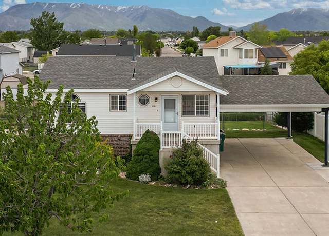 Property at 5352 S 4300 W, Hooper, UT 84315, 3 beds, 2 baths
