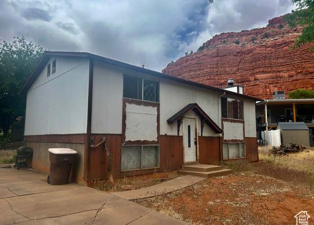 Property at 421 N 250 E, Kanab, UT 84741, 4 beds, 2 baths