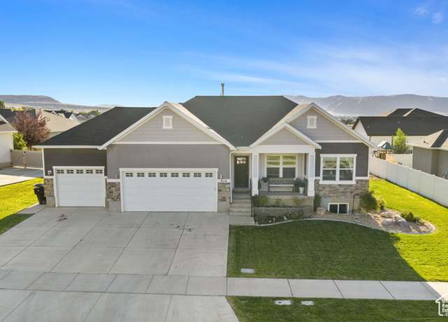 Property at 916 S 100 E, Salem, UT 84653, 4 beds, 3.5 baths
