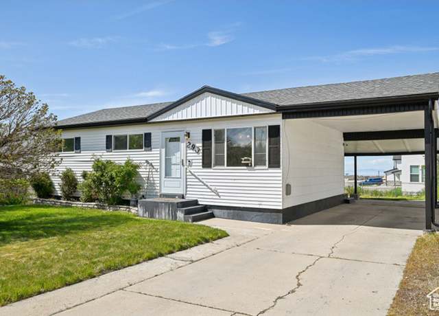 Property at 293 E Valley View Dr, Tooele, UT 84074, 5 beds, 2 baths