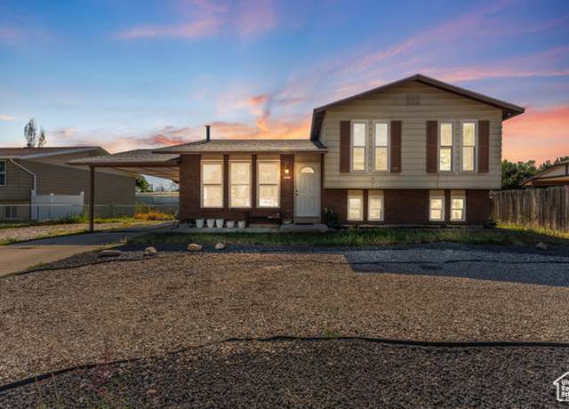 Property at 2601 N 720 W, Clinton, UT 84015, 4 beds, 1.5 baths