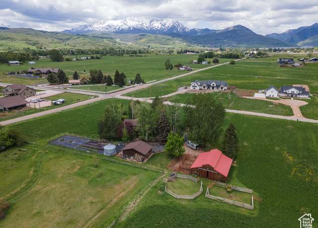 Property at 448 S 8600 E, Huntsville, UT 84317, 3 beds, 2 baths