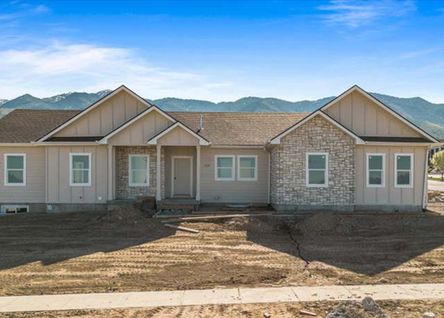 Property at 108 N 900 E, Hyde Park, UT 84318, 6 beds, 3 baths