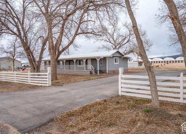 Property at 5520 N 500 E, Enoch, UT 84721, 4 beds, 2 baths