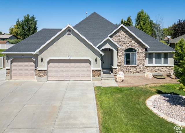Property at 2136 W 2200 S, Syracuse, UT 84075, 6 beds, 3 baths